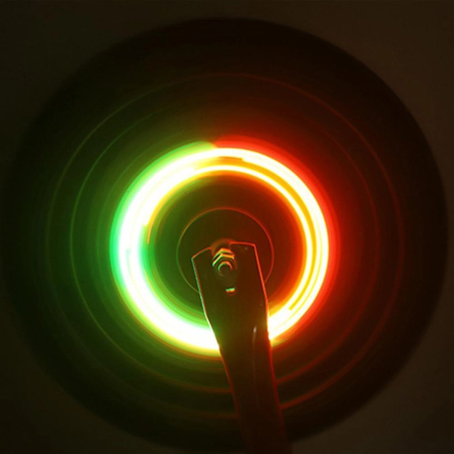 велосипедне підсвічування на колесо