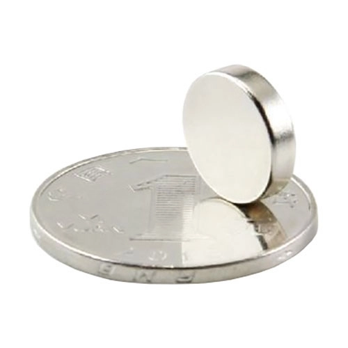 потужний магніт