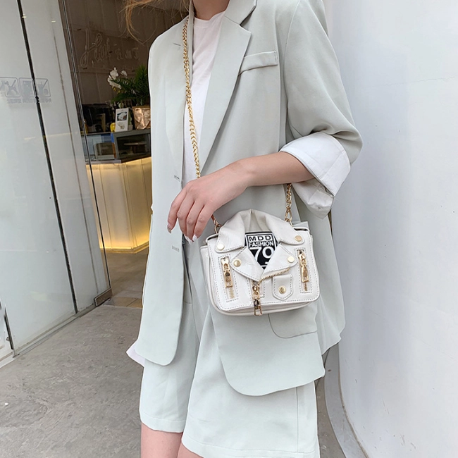 жіноча сумка у формі косухи