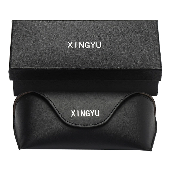 набір для окулярів у футлярі