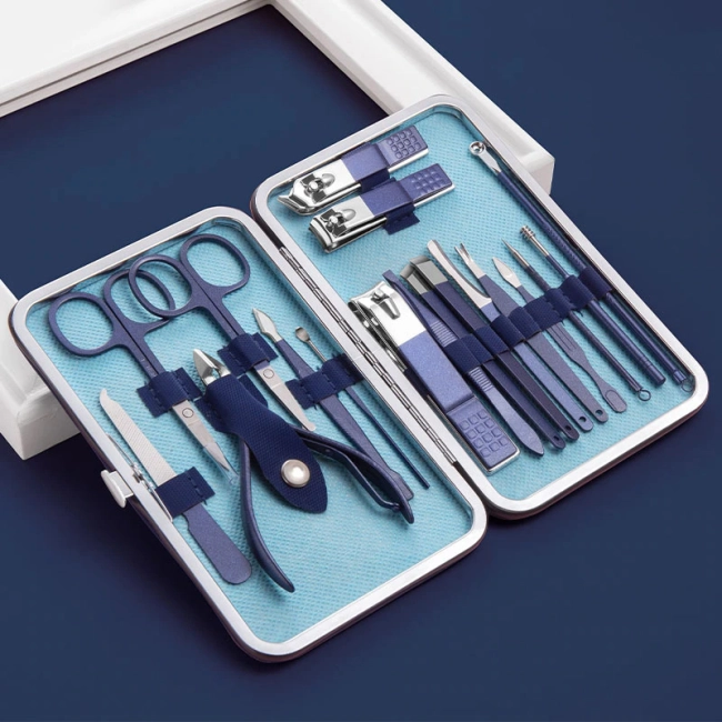 набір для манікюру в кейсі