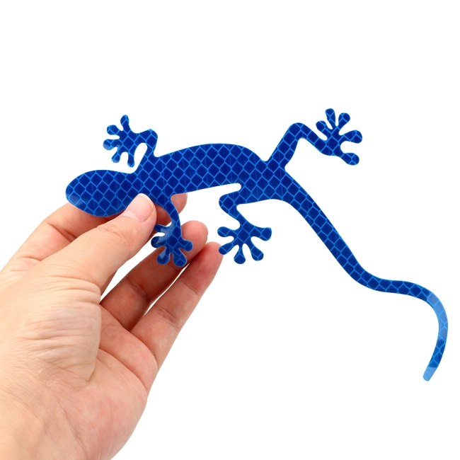 светоотражающая наклейка для автомобиля ящерица