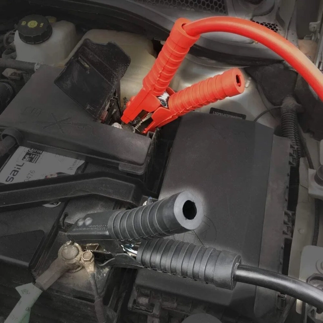 набір затискачів для акумулятора