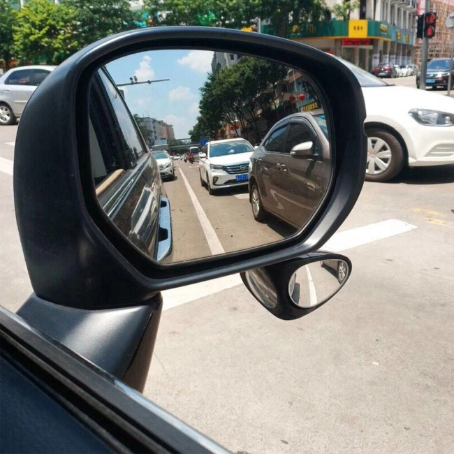 автомобильное зеркало для слепых зон