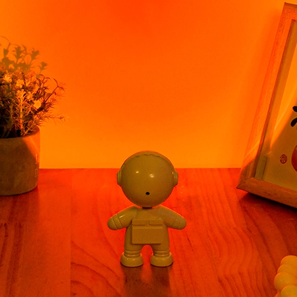 ночник светильник космонавт