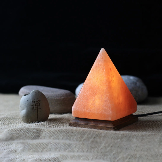 соляна лампа піраміда на usb