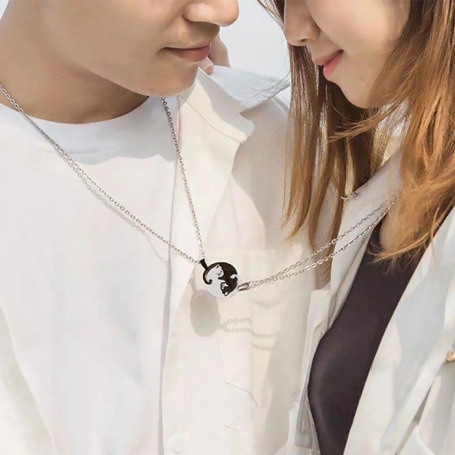 кулоны парные для двоих с котами