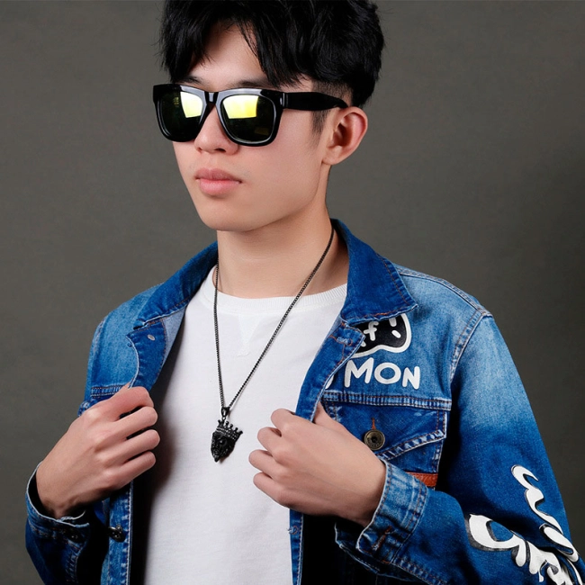 кулон у вигляді лева