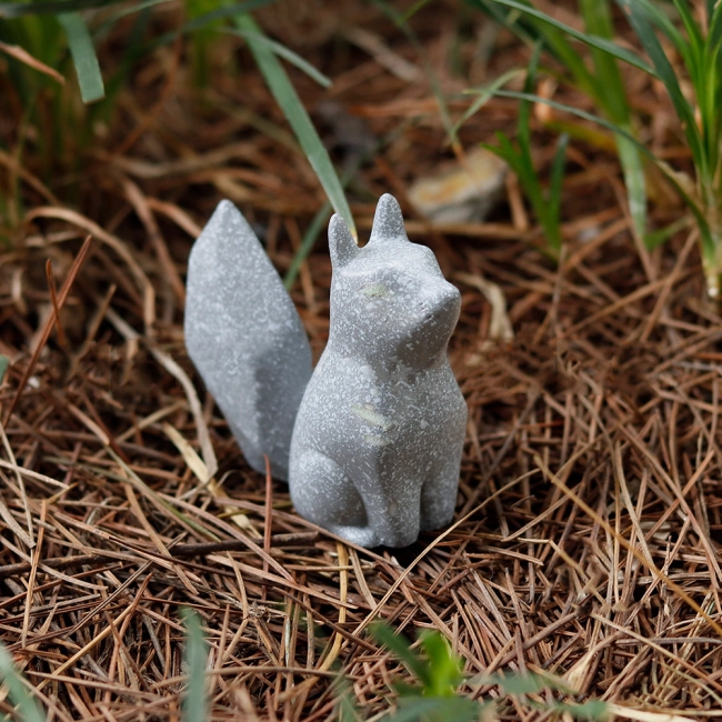 купити фігурку білки з очима що світяться