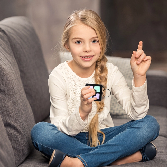 брелок квадратный для улучшения памяти