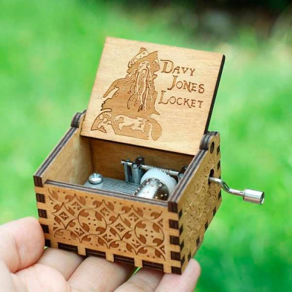 музична дерев'яна скринька пірати карибського моря