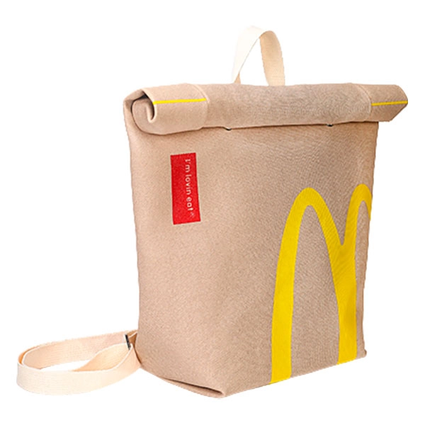 рюкзак у вигляді пакету Макдональдс
