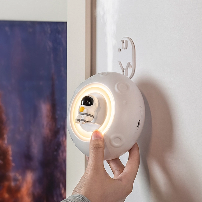 освіжувач повітря космонавт на стіну