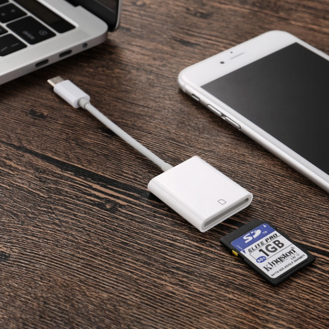 картрідер з sd і роз'ємом type-c