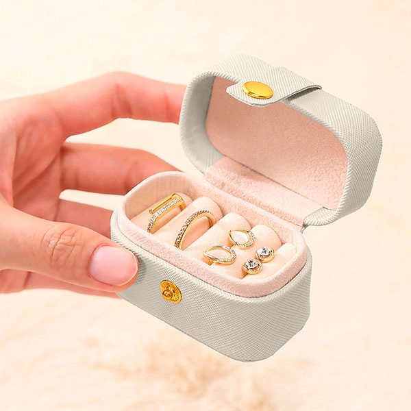 дорожня скринька для ювелірних прикрас