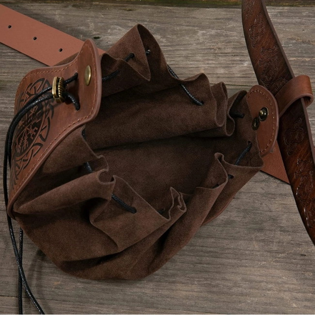 середньовічна сумка на ремінь