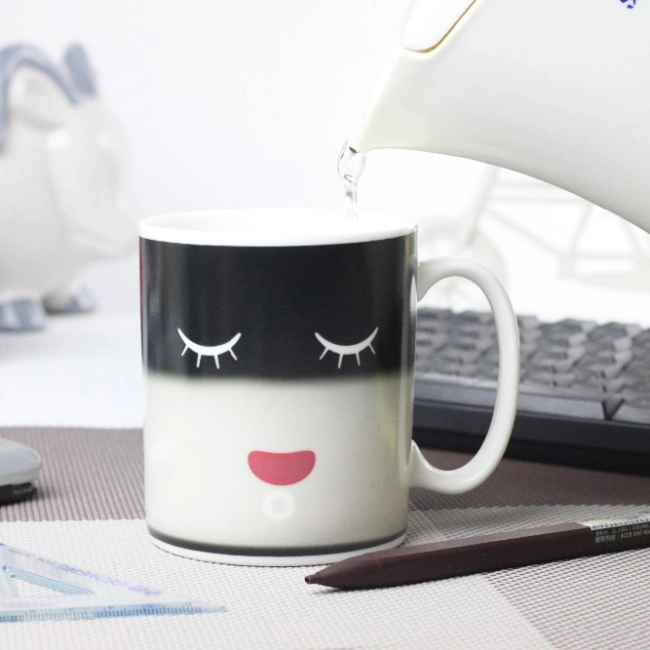 чашка с рисунком меняющимся от температуры