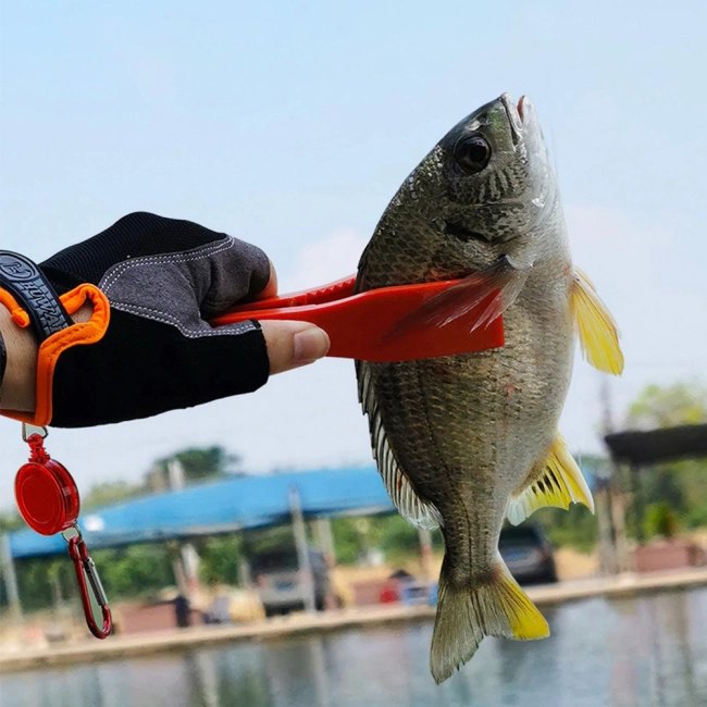 щипцы для удержания рыбы