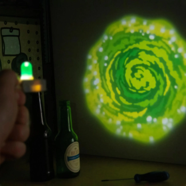 брелок у вигляді портальної гармати