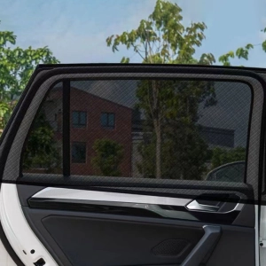Москітна сітка на двері автомобіля Москітна сітка на двері автомобіля
