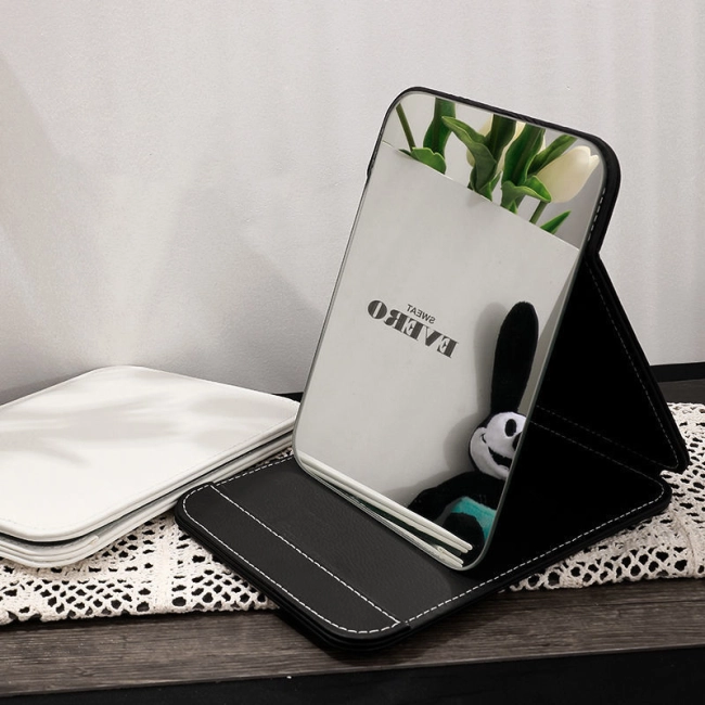 дзеркало в чохлі