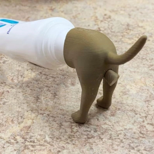 насадка в виде собаки на зубную пасту