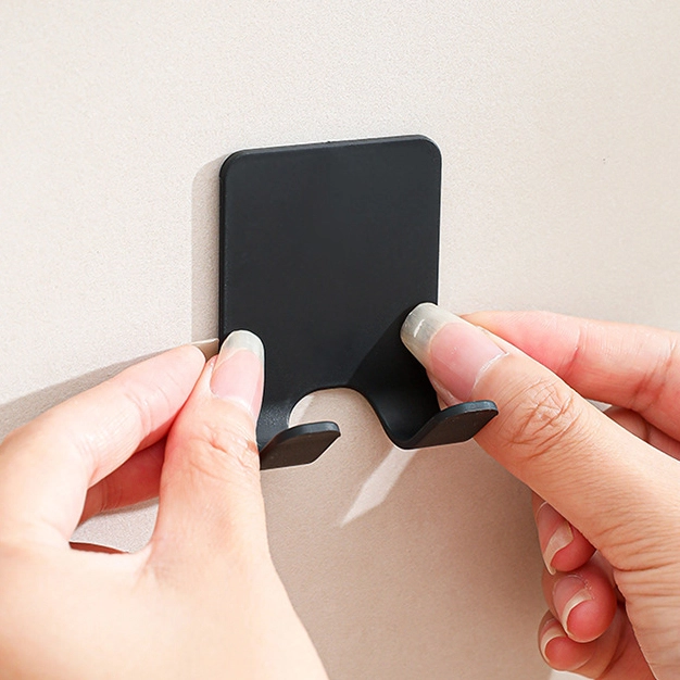 Тримачі бритви на стіну