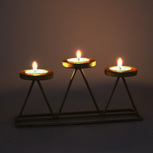 Потрійний спідсвічник