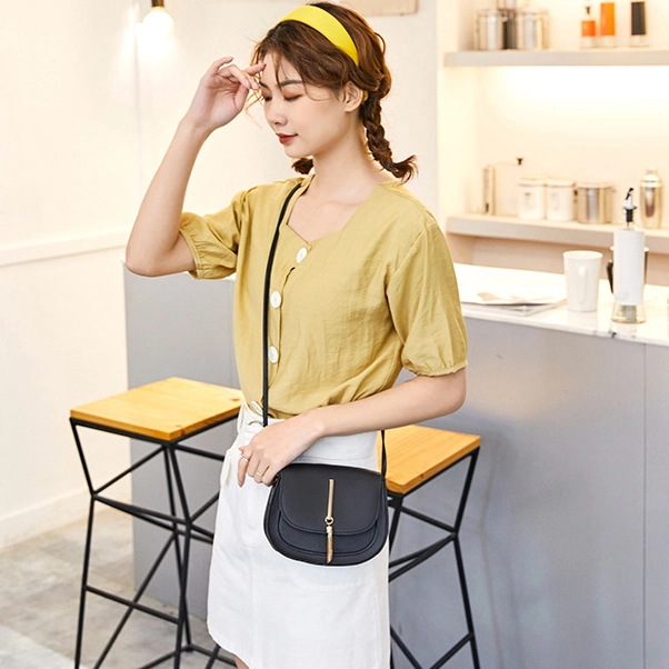 жіноча сумочка через плече