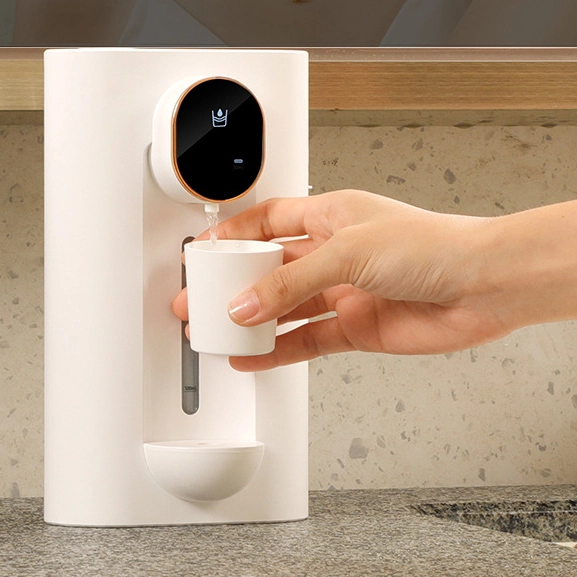 Настінний диспенсер у ванну кімнату