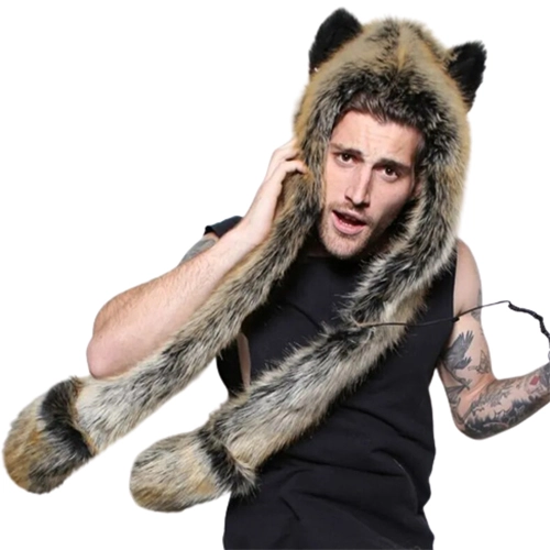 Мужская шапка с ушами волка