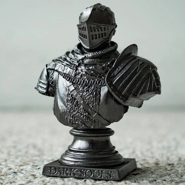 фигурка рыцарь из Dark Souls