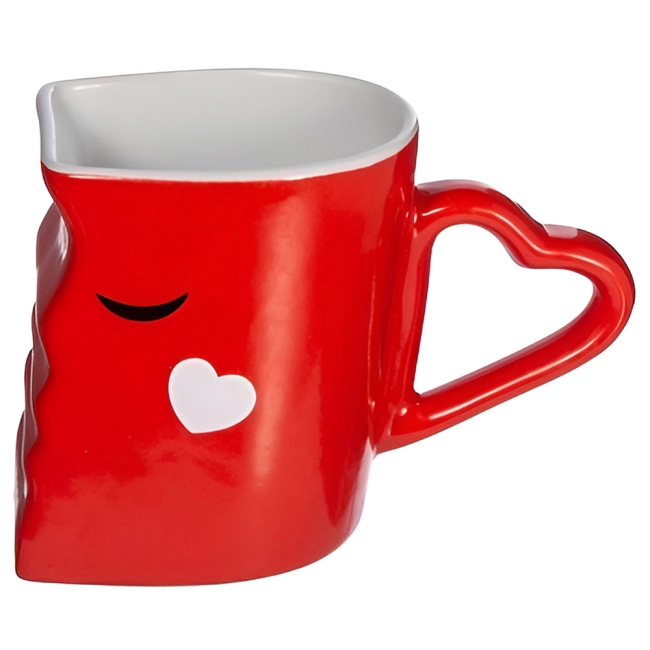 Чашки, що цілуються