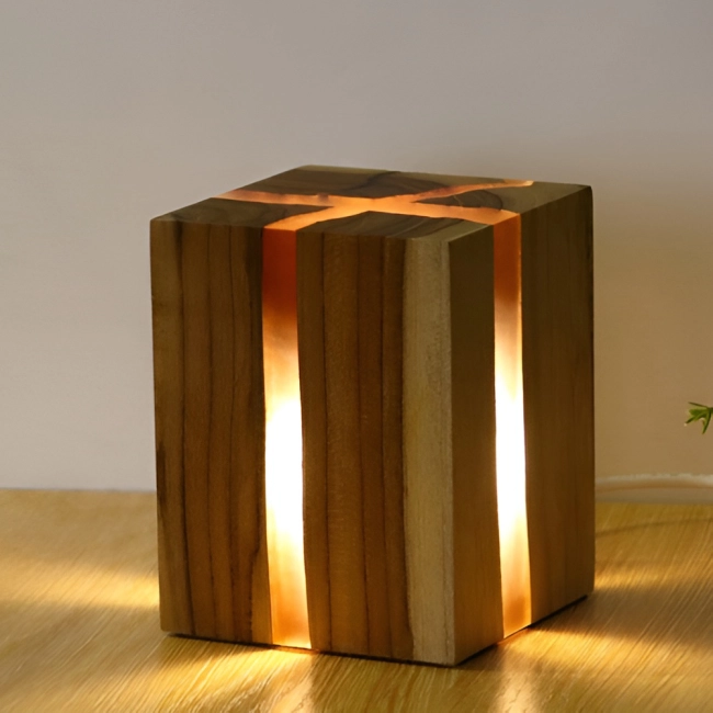 дерев'яний нічник