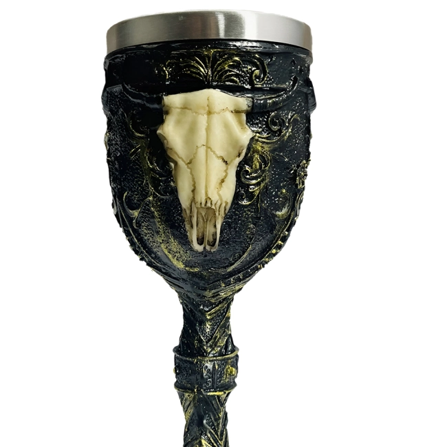 винний кубок з черепом