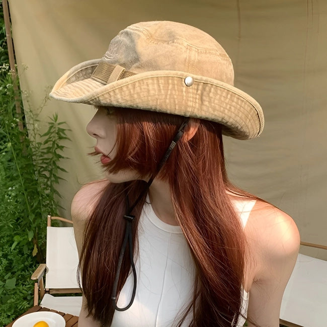 Капелюх із зав'язками для дівчат