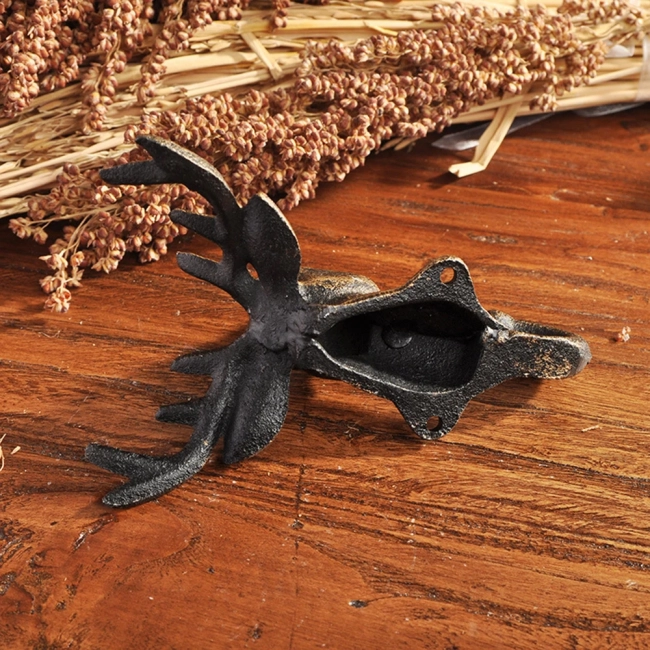 Настенный крючок олень