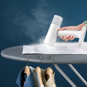 відпарювач для одягу ручний