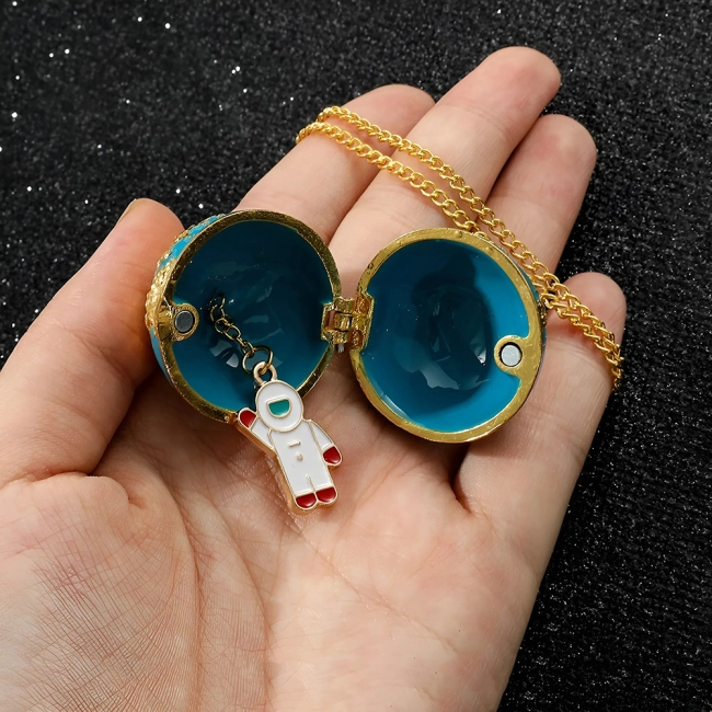 Подвеска в виде глобуса