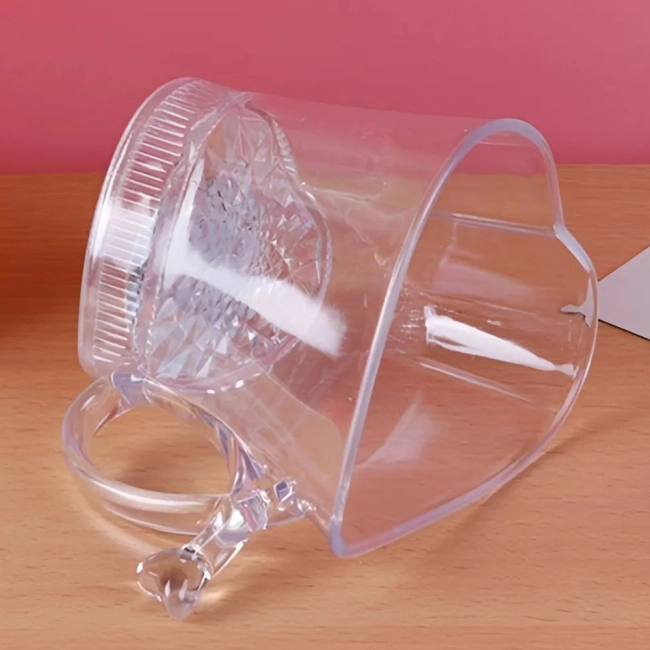 светящаяся чашка от воды