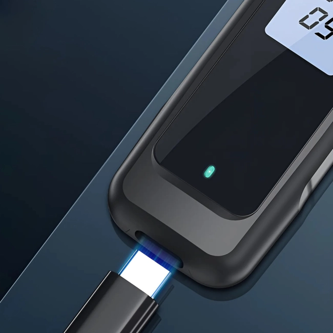 автомобільний алкотестер