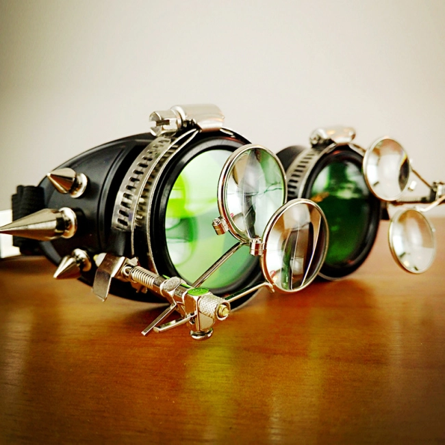 Окуляри в стилі стімпанк з шипами