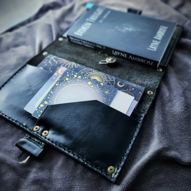 Чехол на ежедневник