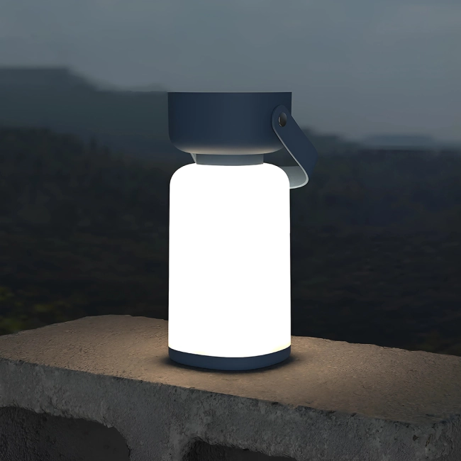 портативна лампа на стіл