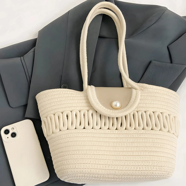 жіноча містка сумка