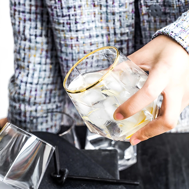 шестикутна склянка