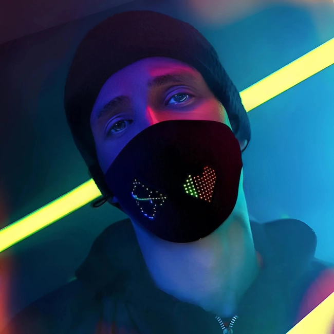 світлодіодна маска з додатком
