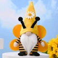 Игрушка гном