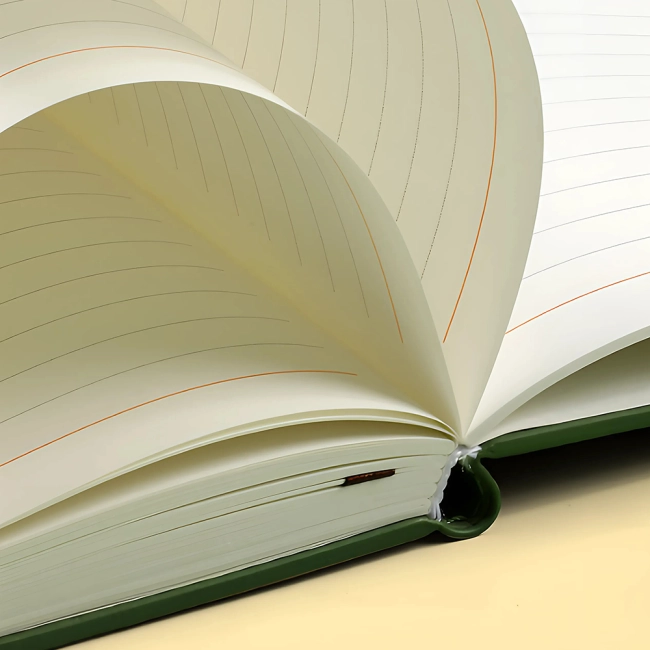 блокнот з магнітною застібкою