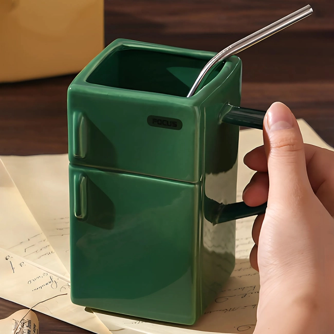 кружка у вигляді холодильника